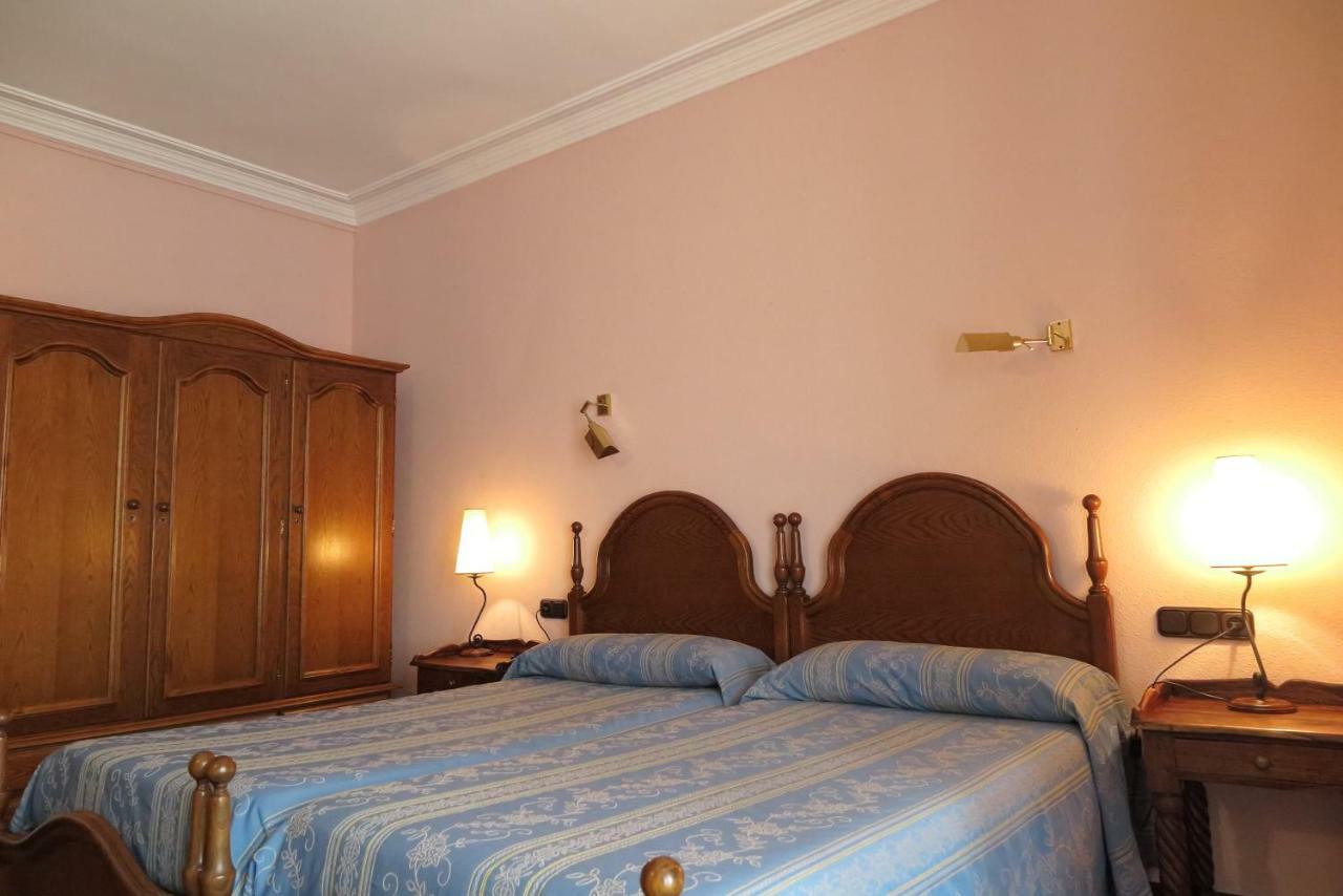 Hostal Esmeralda Comillas Kültér fotó